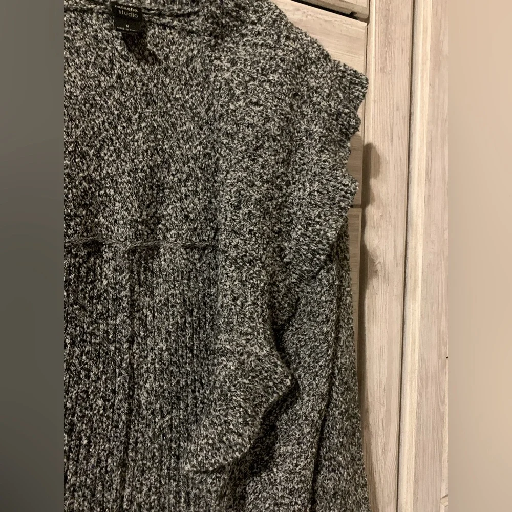 Rafaella Studio Black & White Sweater - Picture 3 of 4